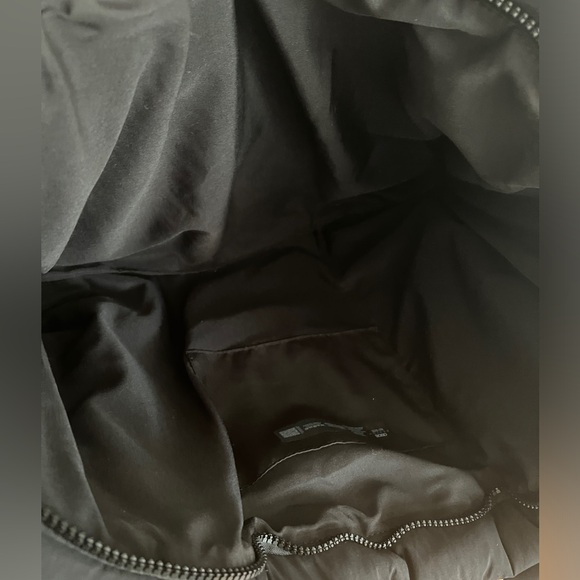 ASOS Weekend Collective Oversized Padded Nylon Weekender Tote - Picture 8 of 8